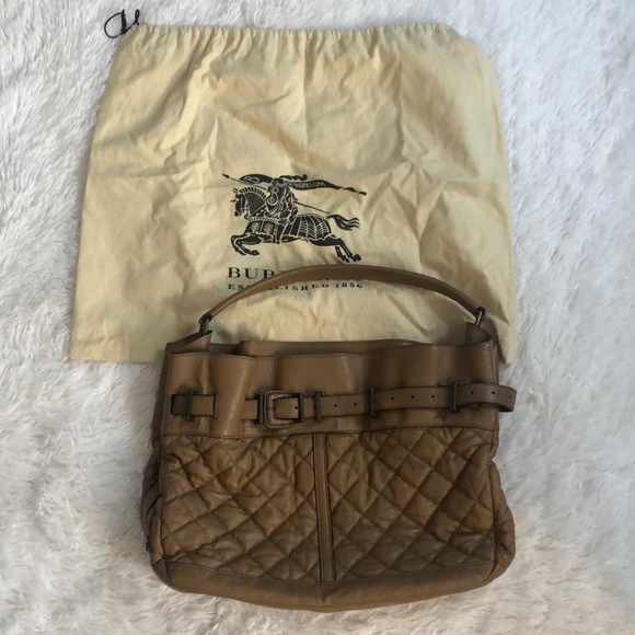 Burberry quilted tan leather purse 😍 - Picture 2 of 13
